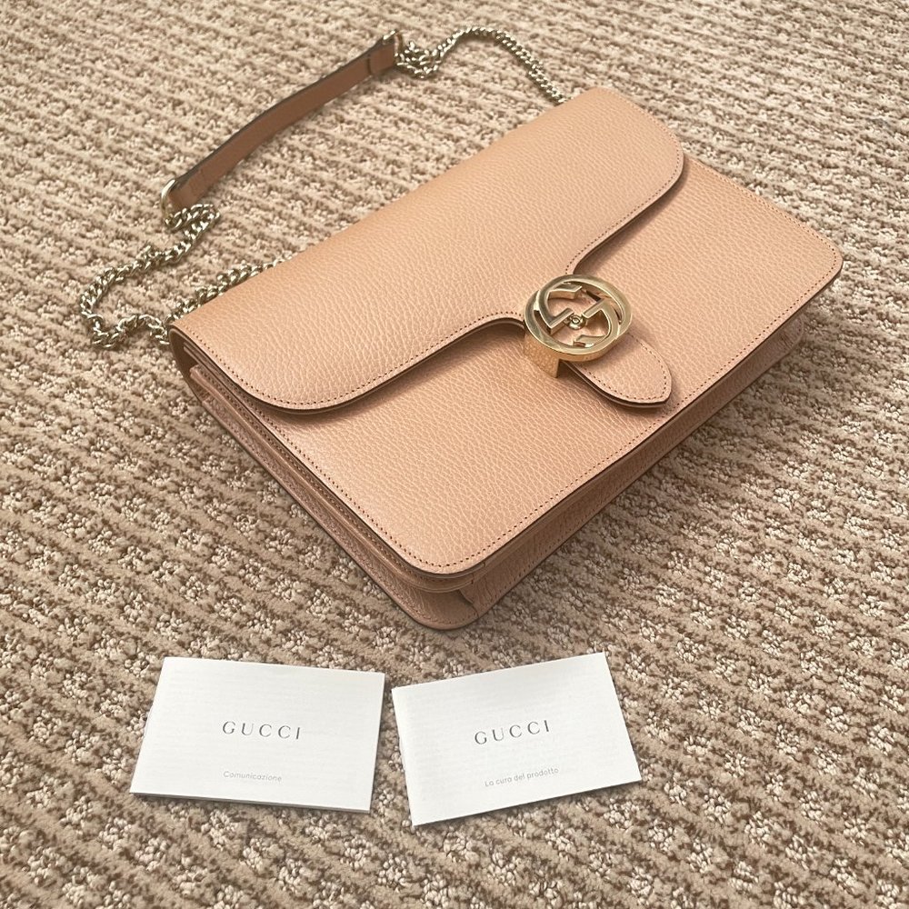 NEW 100% Authentic Gucci Calfskin Interlocking G Crossbody Shoulder Bag in Beige